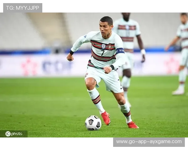 尤文在关键角球时机的判断非常准确